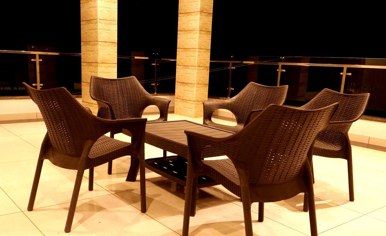 Hotel Trance Ganga Tapovan Екстер'єр фото