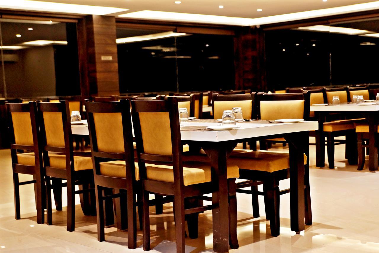 Hotel Trance Ganga Tapovan Екстер'єр фото