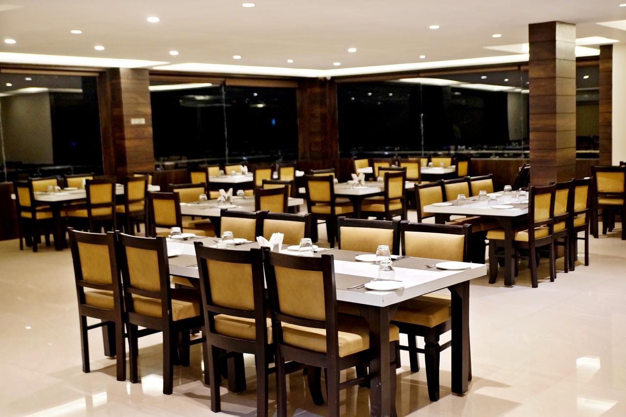 Hotel Trance Ganga Tapovan Екстер'єр фото